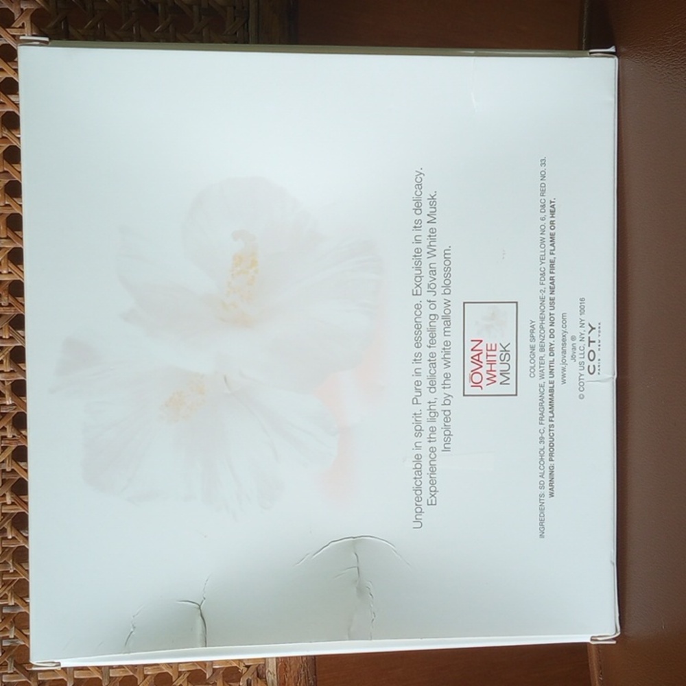 NIB Coty Jovan White Musk Cologne Spray Gift Set - Picture 3 of 4